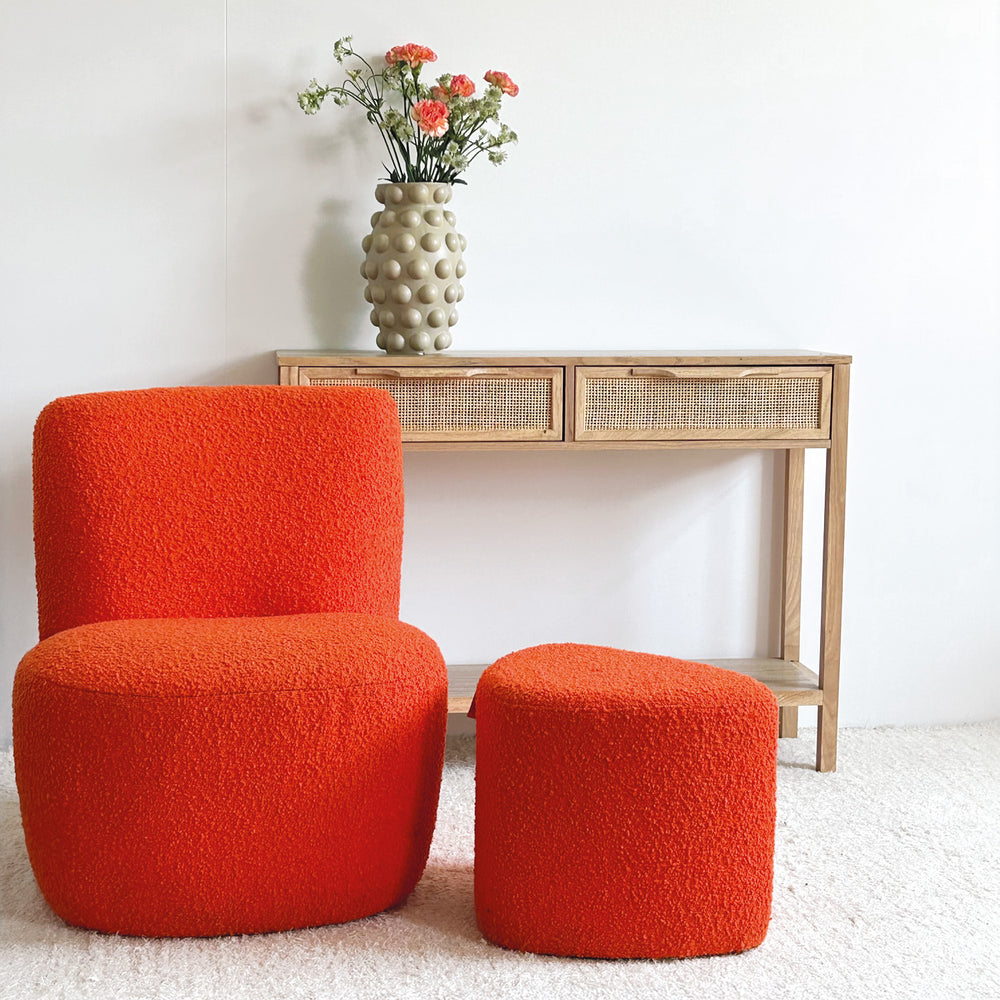 Gepolsterter Hocker Eve in Orange – Vielseitig und in verschiedenen Farben erhältlich