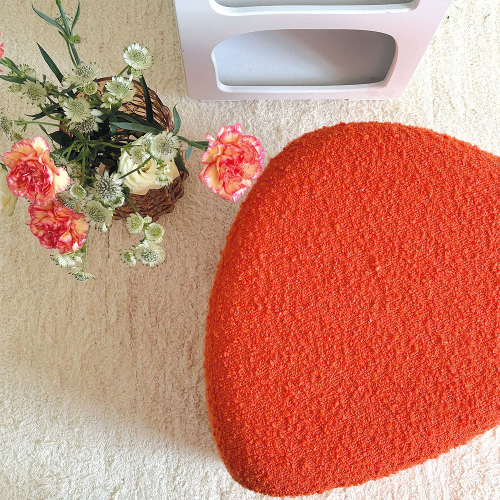 Gepolsterter Hocker Eve in Orange – Vielseitig und in verschiedenen Farben erhältlich