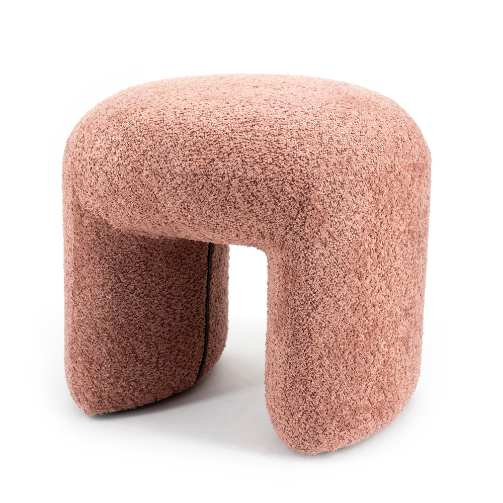 Hocker „Sahi“ aus Bouclé in Terracotta – stilvolles Fußteil passend zum Sessel Balou