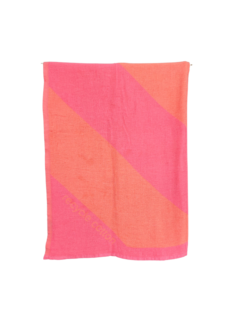 Parallax – Recyceltes Hamamtuch mit Querstreifen in Neon Pink