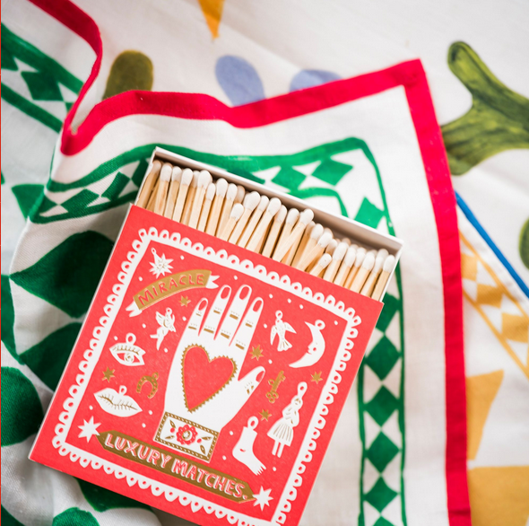 Red Miracle – Streichhölzer in quadratischer Box