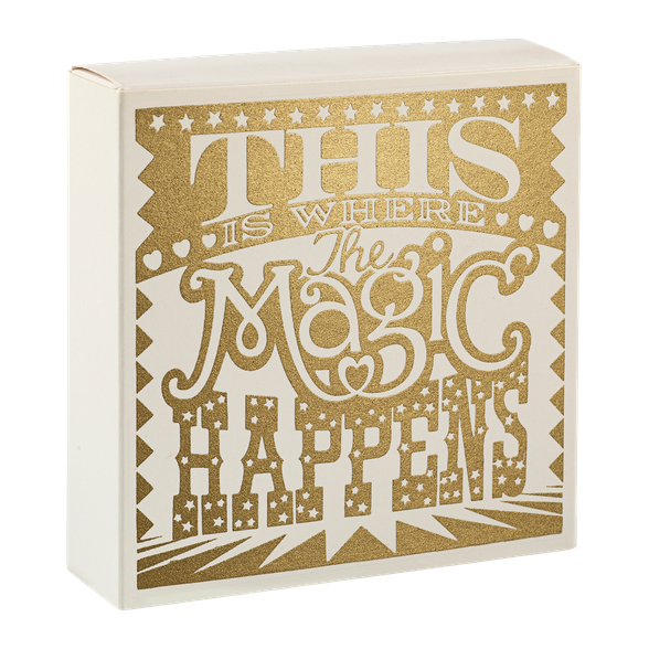 This is where the Magic happens – Streichhölzer in quadratischer Box