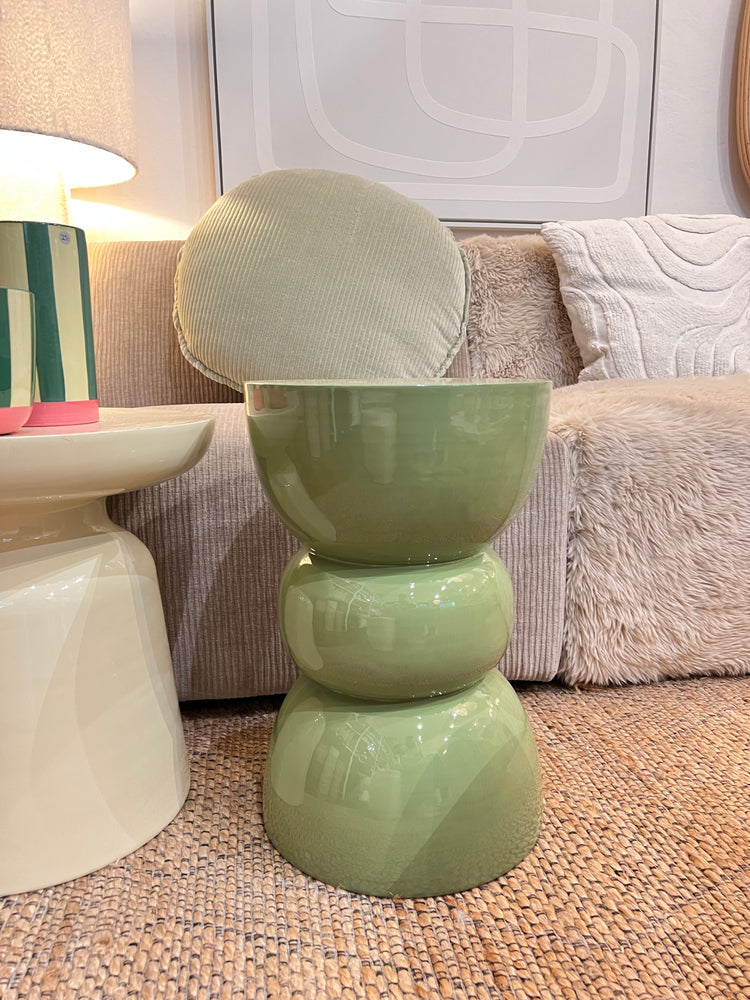 Beistelltisch Titou – Organische Form in Salbei (Ø30 x H45 cm)