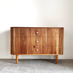 Handgefertigte Teakholz Kommode in Natürlicher Farbe mit Lamellen-Design – 3 Schubladen