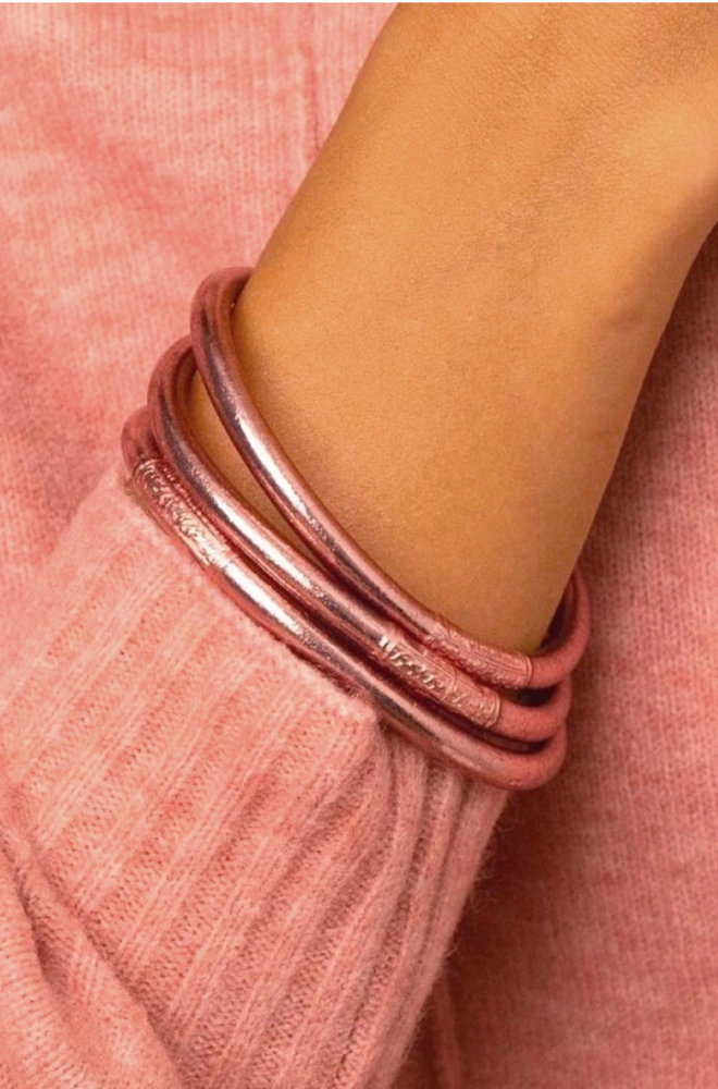 Buddhistischer Armreif in Dick– spirituelles Accessoire in sanftem Design - verschiedene Farben