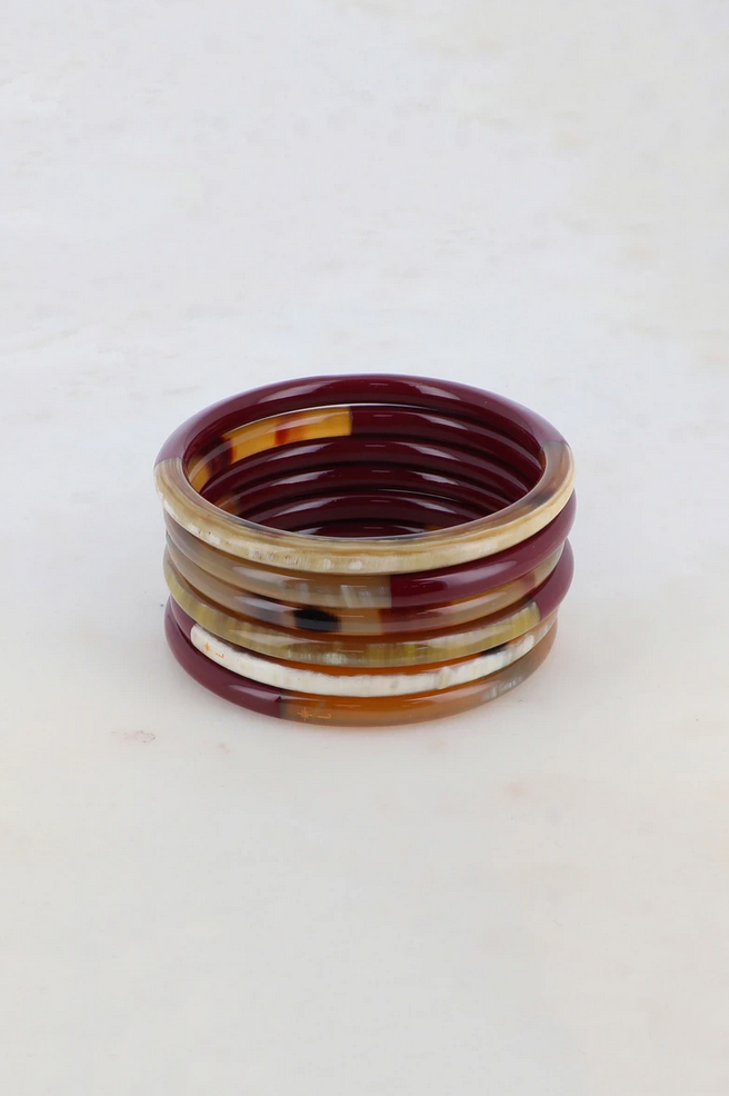 Lackierter Armreif aus Büffelhorn dick – handgefertigt in Vietnam