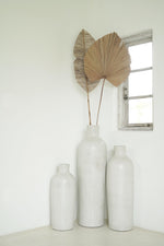 Handgemachte Clay Vase in Trichterform Grau klein