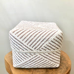 Perlenbox Aninda Taupe/Weiß mit schmalen Streifen